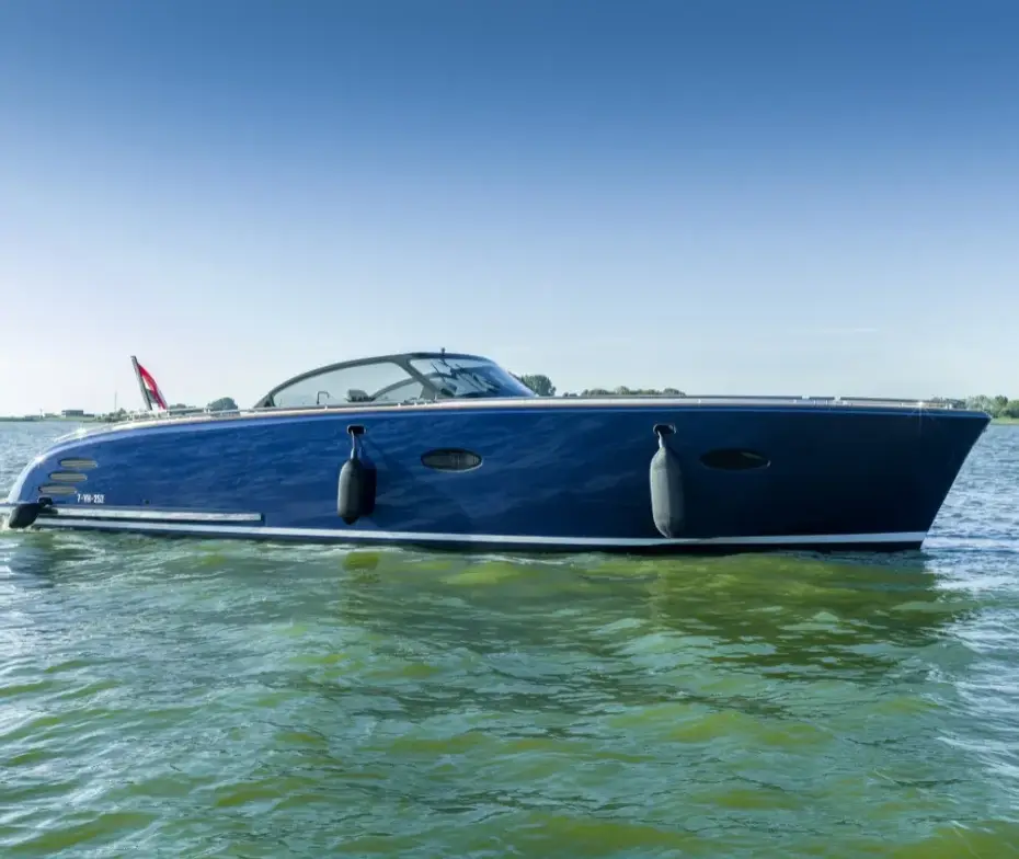 Automatic fenders - Tristian Yachts